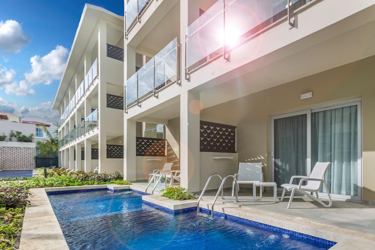 Superior Junior Suite Swim up,615814215:JPEG